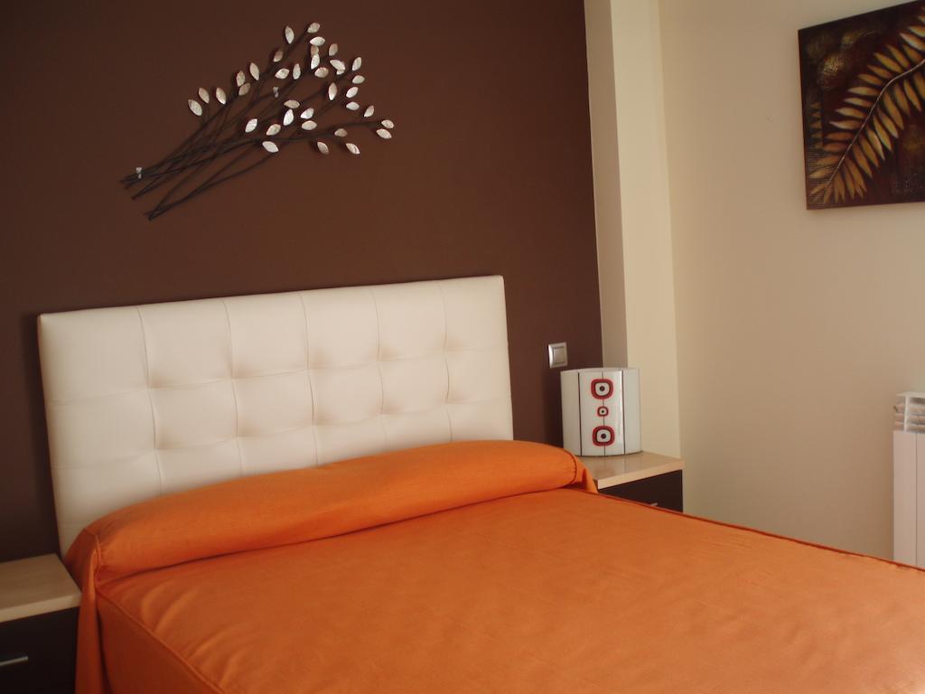 Apartamentos Monte Hernanz Riaza Exterior photo