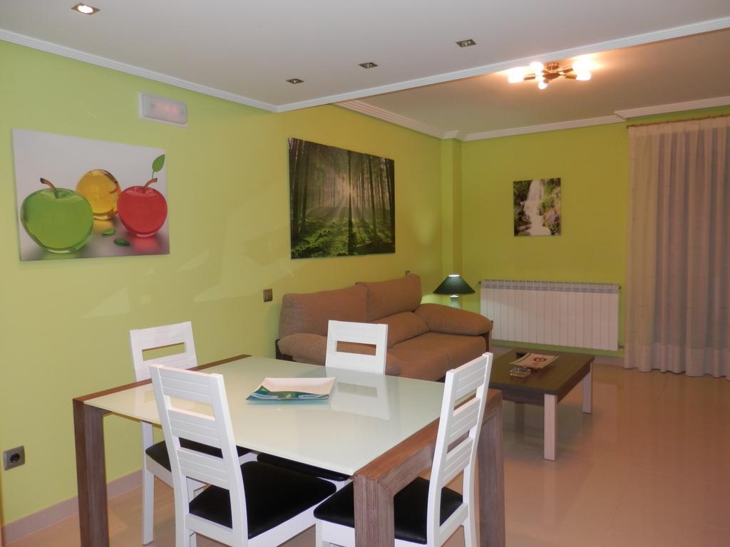 Apartamentos Monte Hernanz Riaza Exterior photo