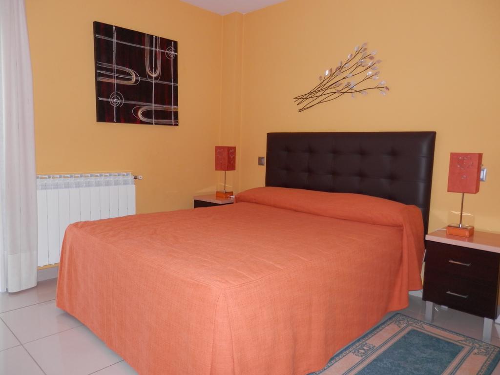 Apartamentos Monte Hernanz Riaza Exterior photo